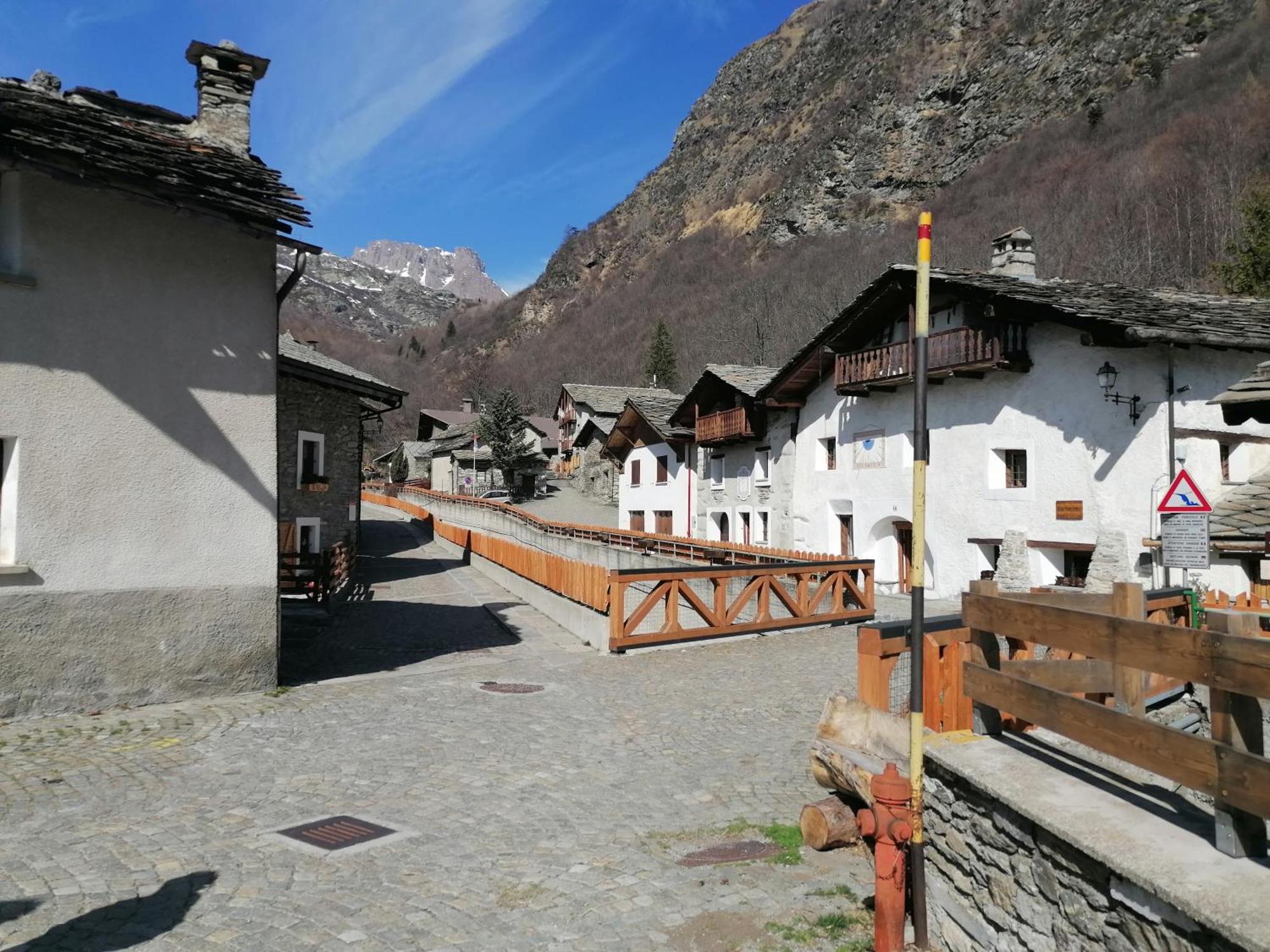 Ca Ad Me Pare Alloggio Con Terrazza Panoramica Moncenisio Eksteriør billede